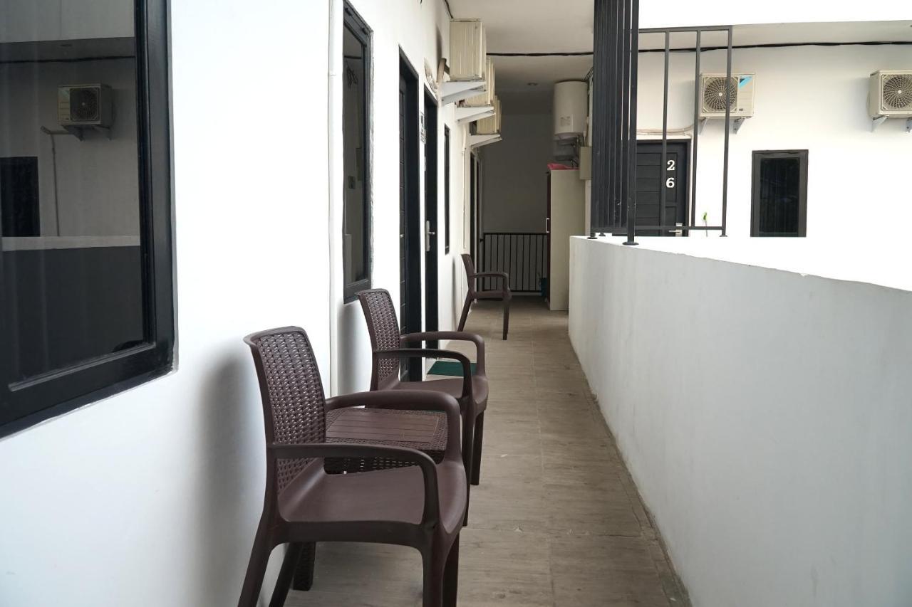 Reddoorz At Sani Guest House Balikpapan Экстерьер фото