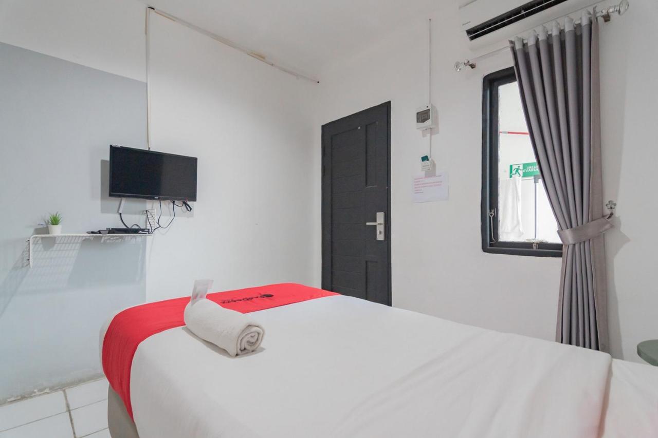 Reddoorz At Sani Guest House Balikpapan Экстерьер фото