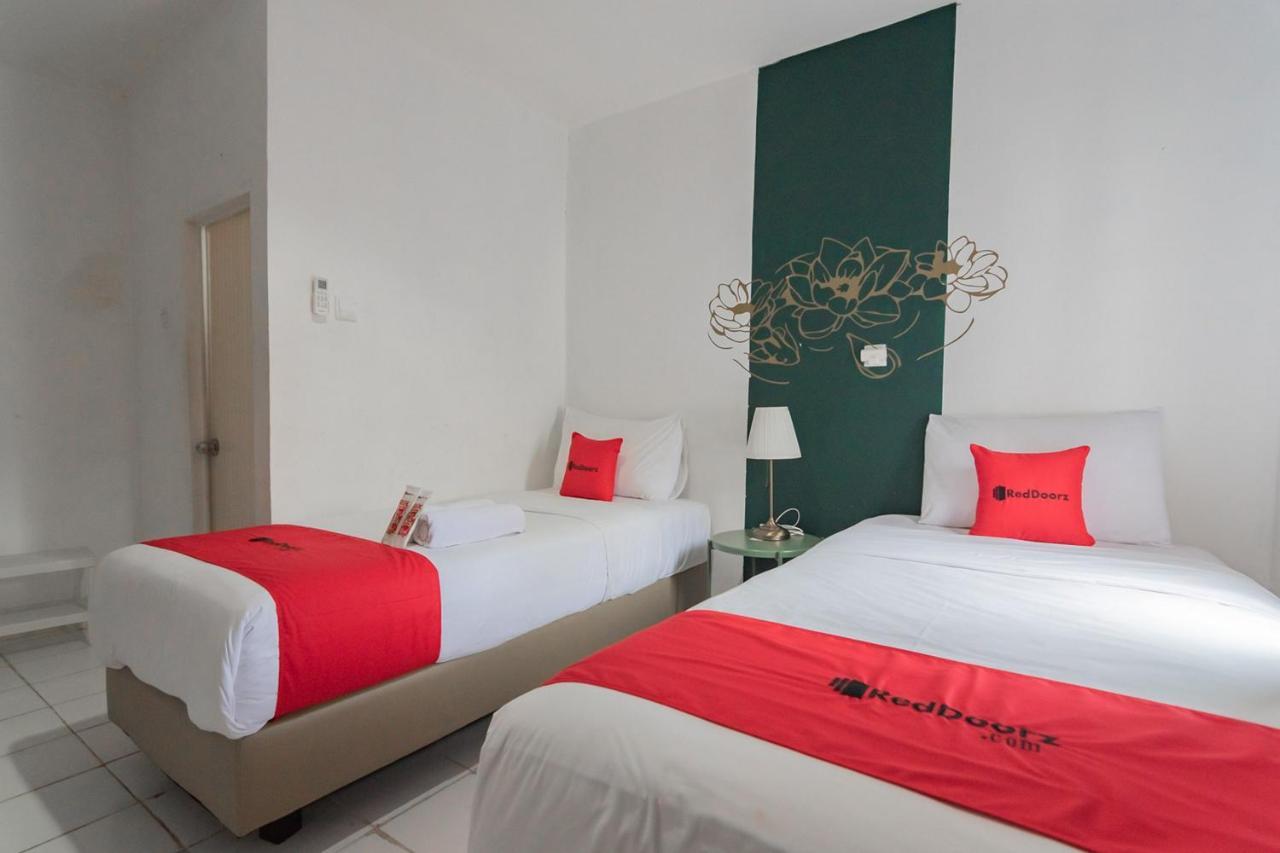 Reddoorz At Sani Guest House Balikpapan Экстерьер фото