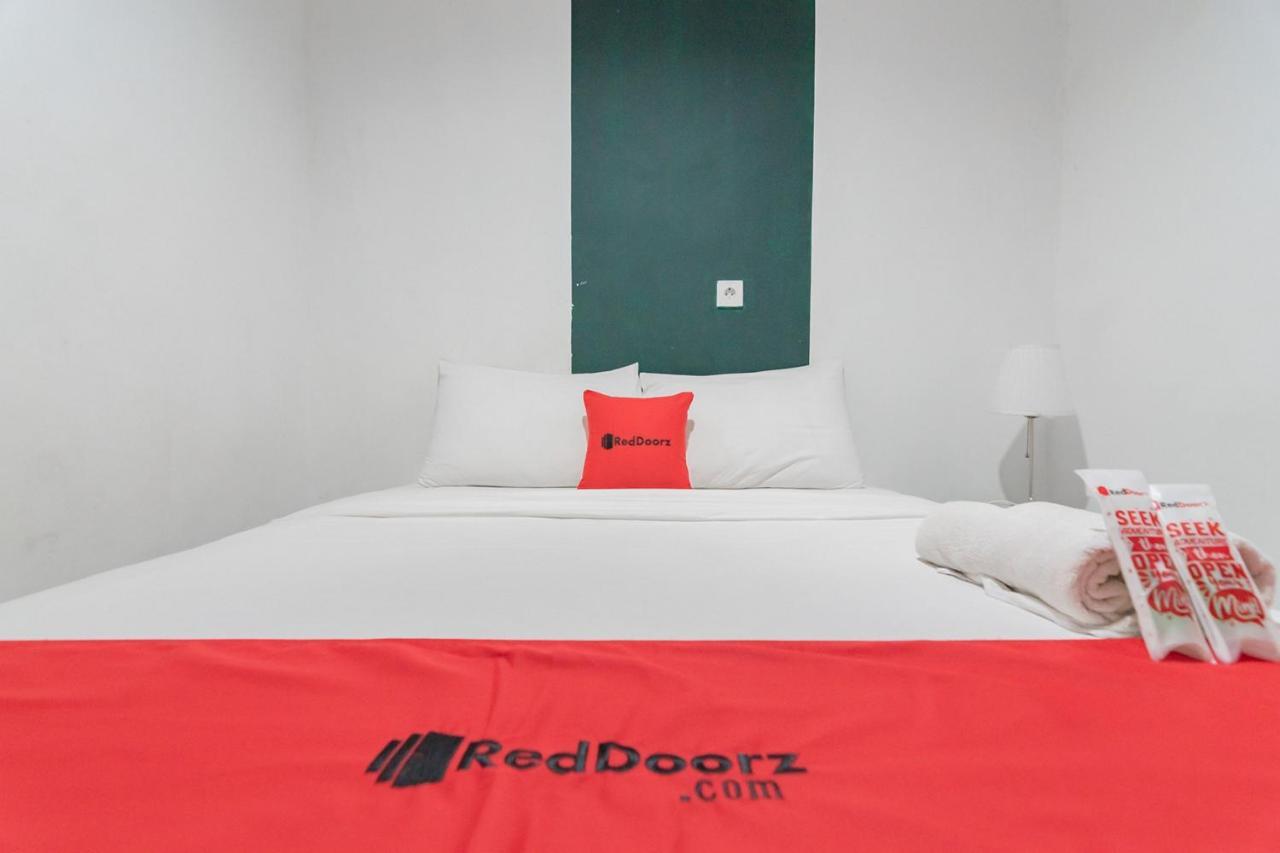 Reddoorz At Sani Guest House Balikpapan Экстерьер фото