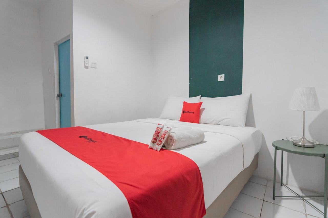 Reddoorz At Sani Guest House Balikpapan Экстерьер фото