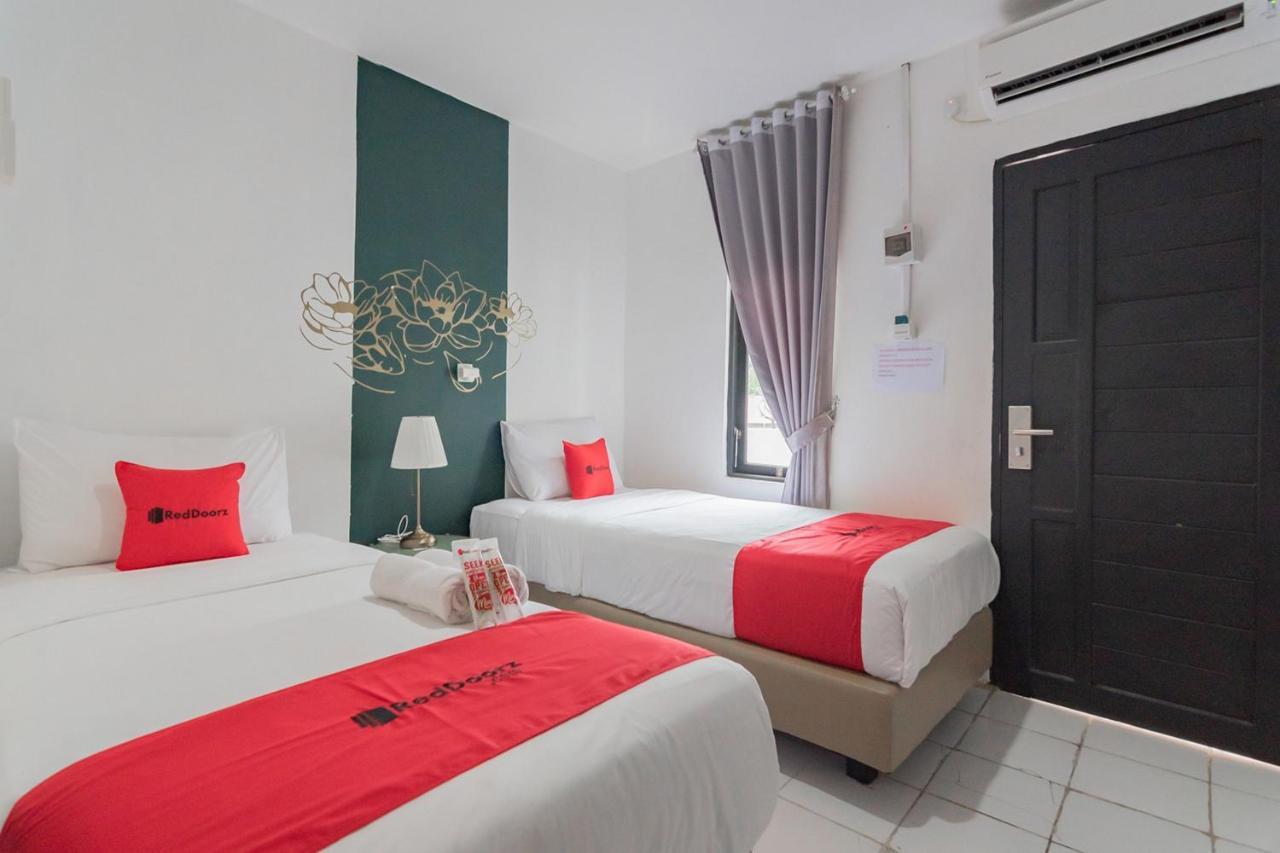 Reddoorz At Sani Guest House Balikpapan Экстерьер фото